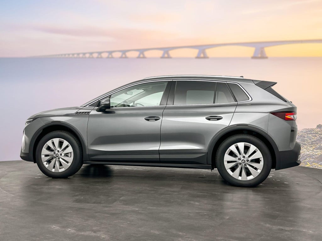 Skoda Elroq business edition tour elektromotor 210 kw / 286 pk