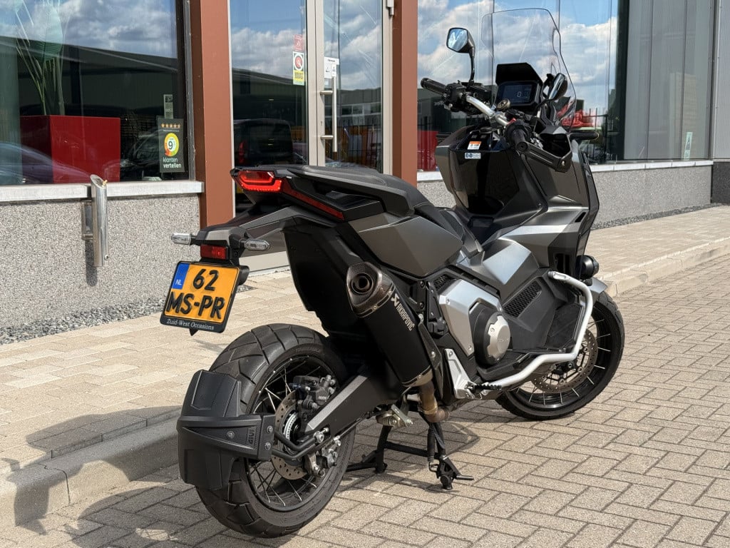 Honda Nc 750 x-adv | adventure pack | btw | akrapovic | sp-connect houder |