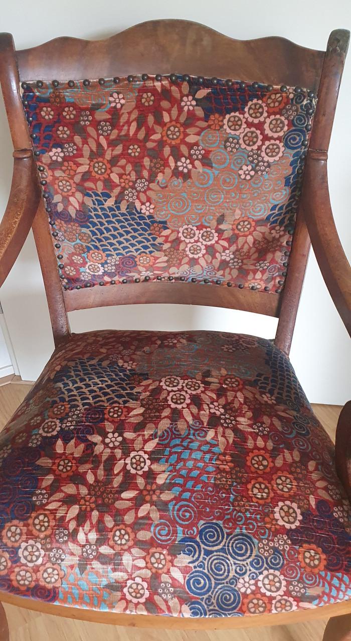 Antieke houten fauteuil