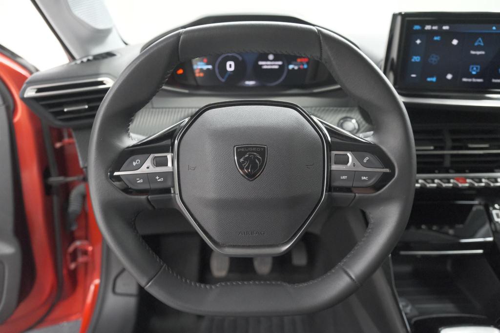 Peugeot 208 puretech 100 allure | camera | navigatie | parkeersensoren | ap