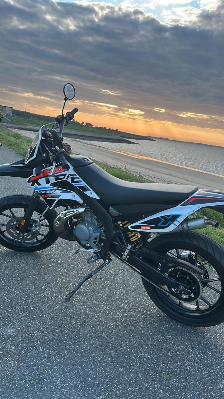 Derbi senda schakelbrommer