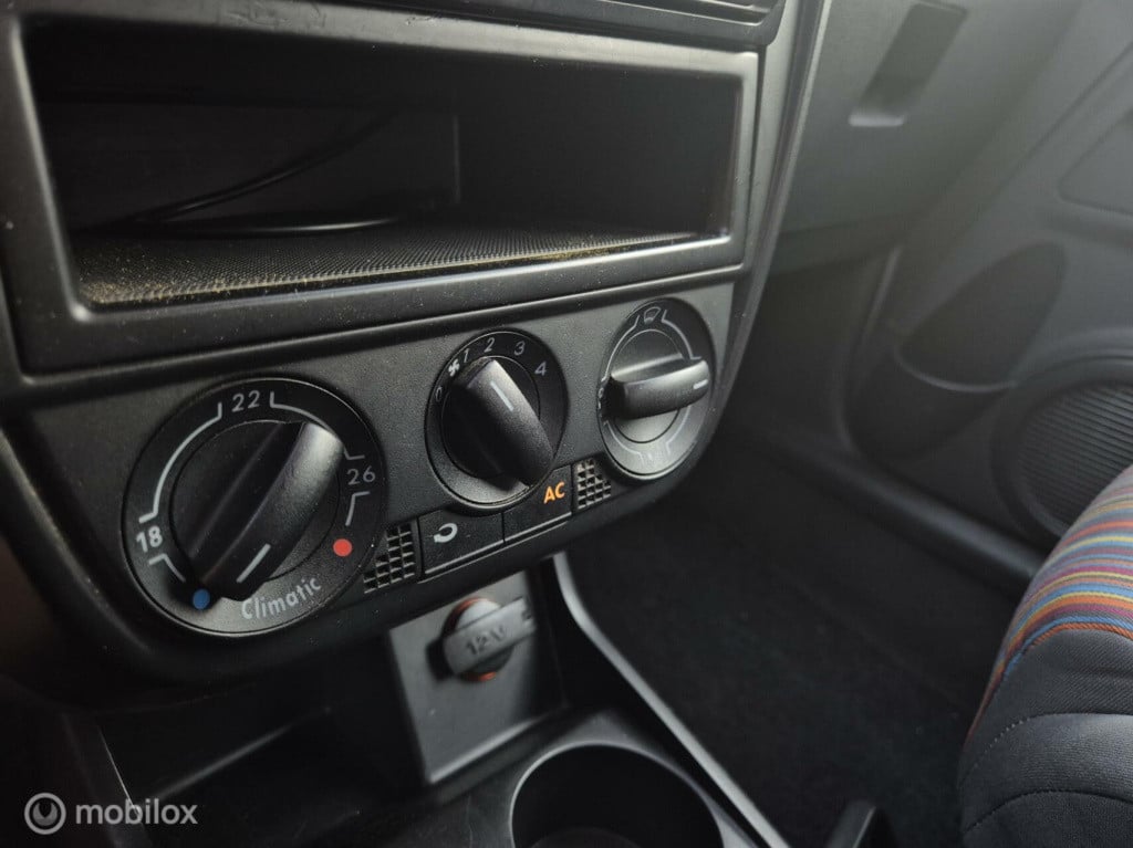Volkswagen Fox 1.4 origineel nl / airco / nieuwe apk