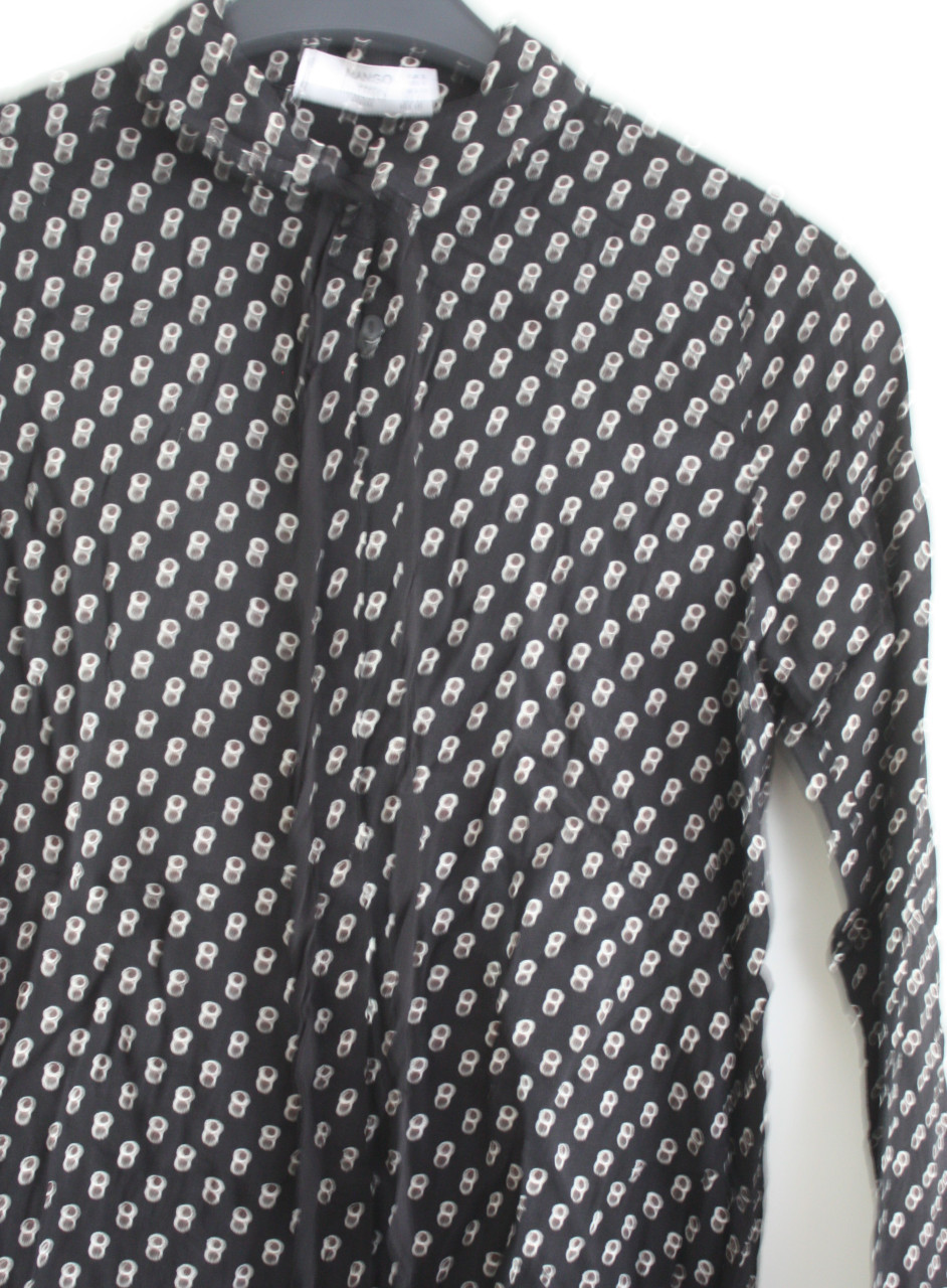 Zwarte blouse met witte rodjes maat s