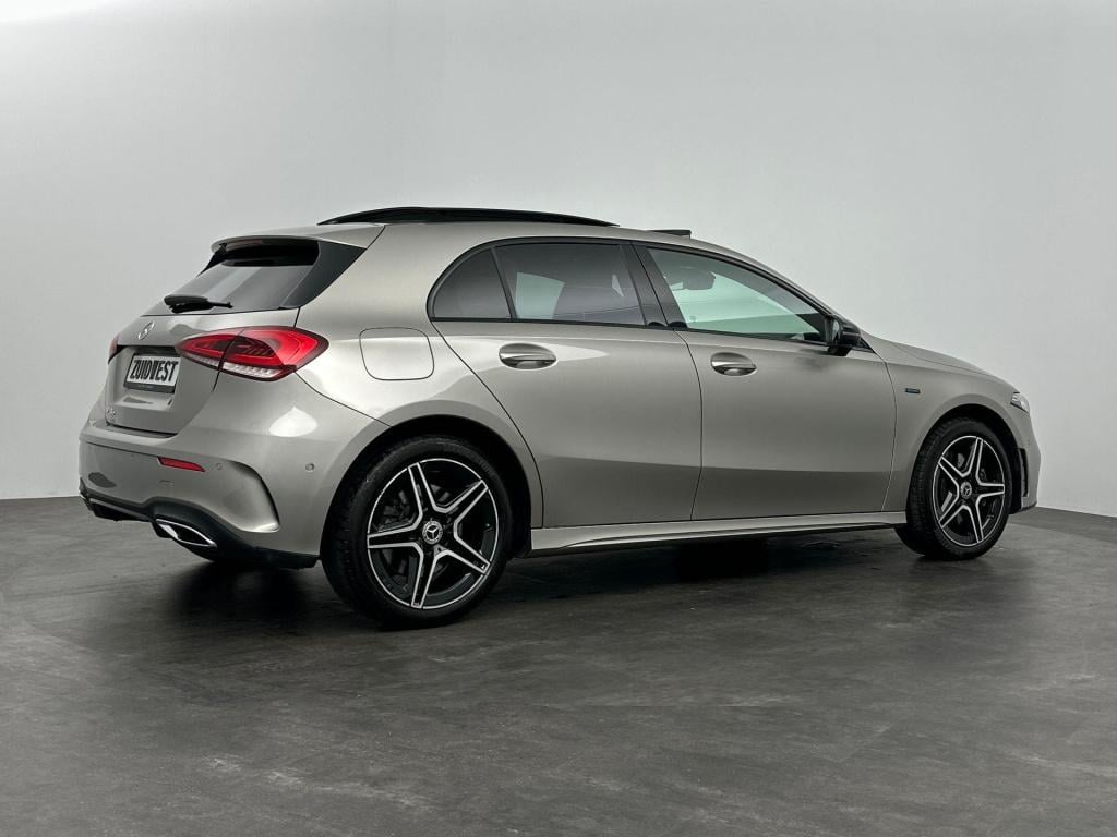 Mercedes-Benz A-Klasse 250 e amg line pano acc 360 leder