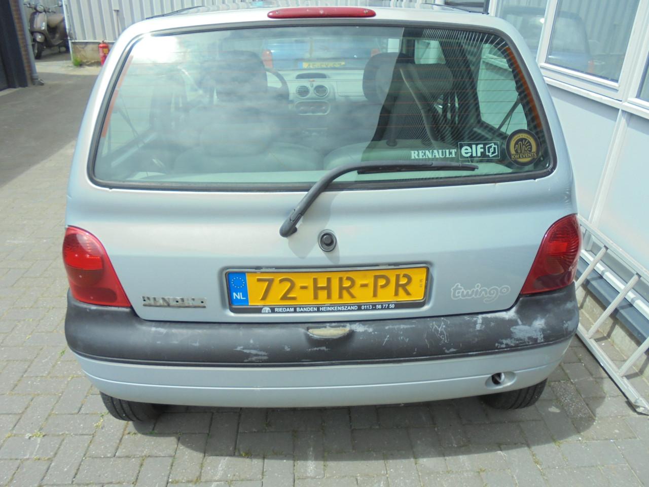 Twingo HET BETREFT EEN ZO MEENEEM AUTO !!!! oerdegelijke 1.2 motor € 450