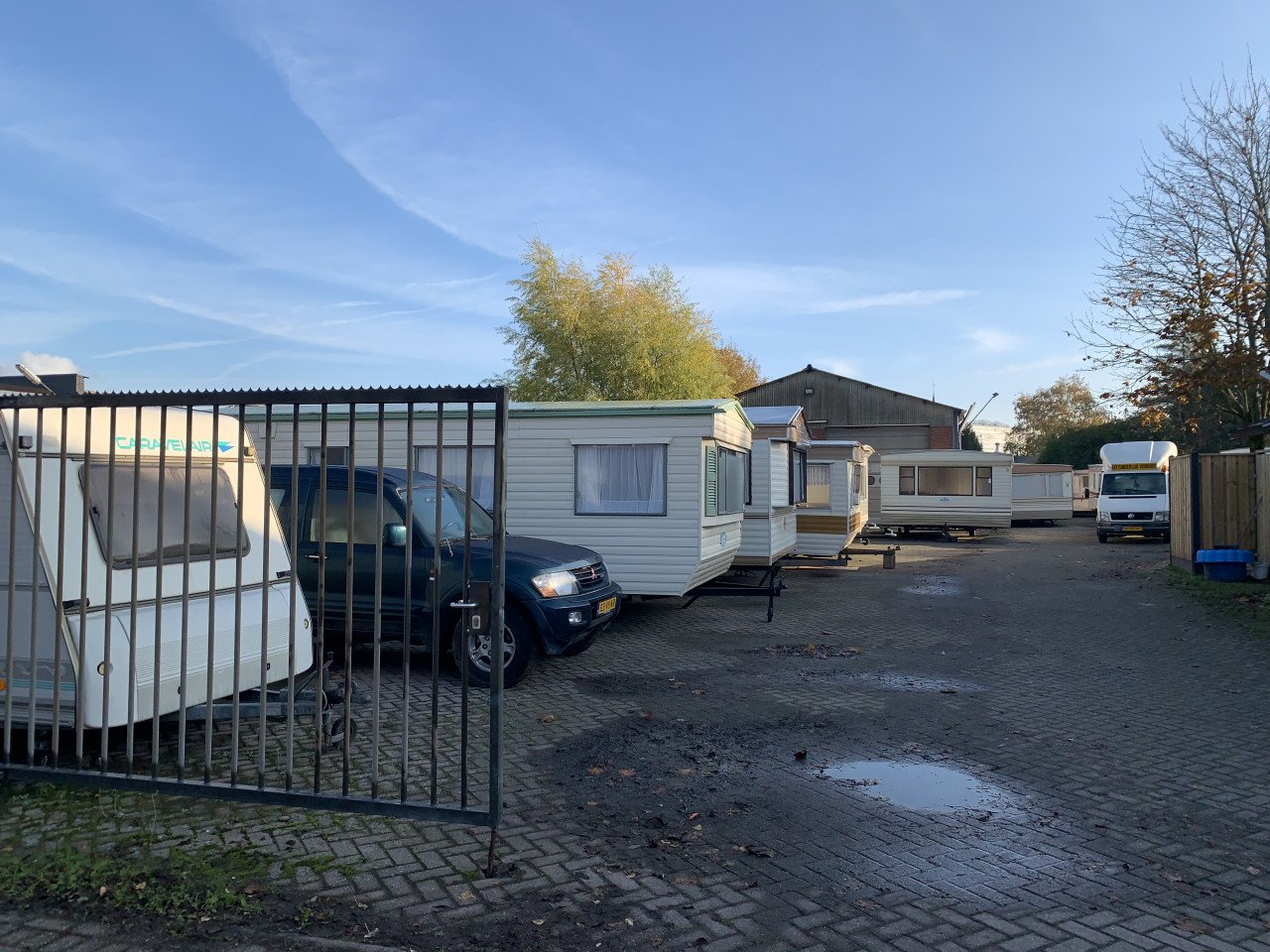 We zijn opzoek naar Caravans/Stacaravans/Campers,,,