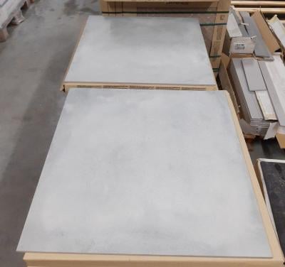 3030-67 Grijze betonlook tegels, 61x61 cm, van € 49,95/m² voor