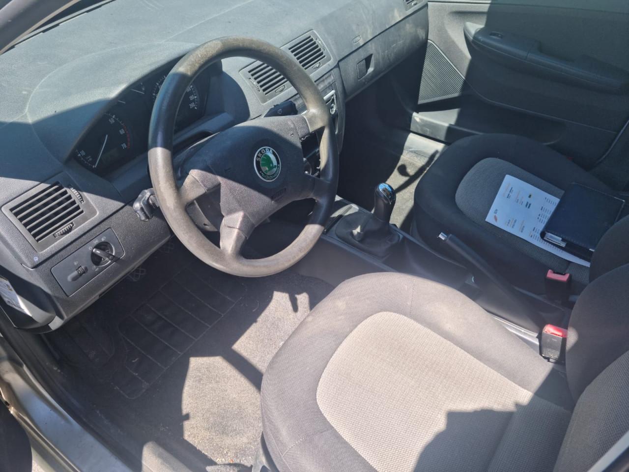 Skoda fabia 1.4 i station 1 jaar apk