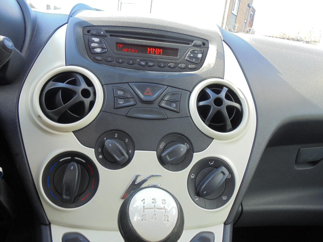 Ka 1.2 Trend trendy interieur slechts 134.254 Km Apk  nieuw bij aflevering