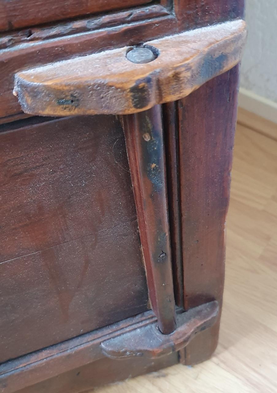 Antieke Chinese kinderstoel