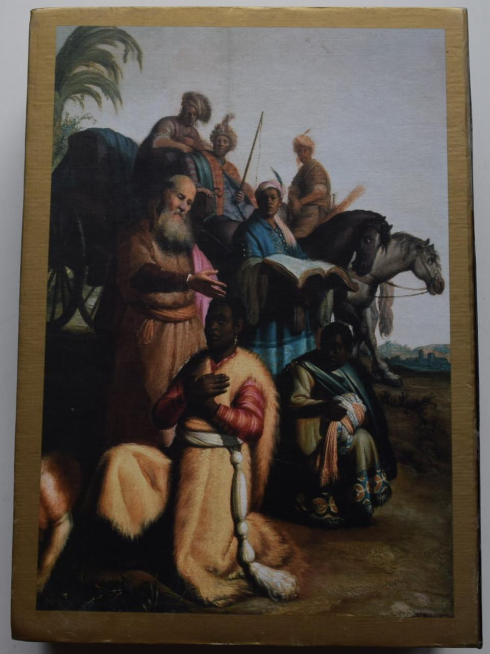 Bijbel met werk van Rembrandt.
