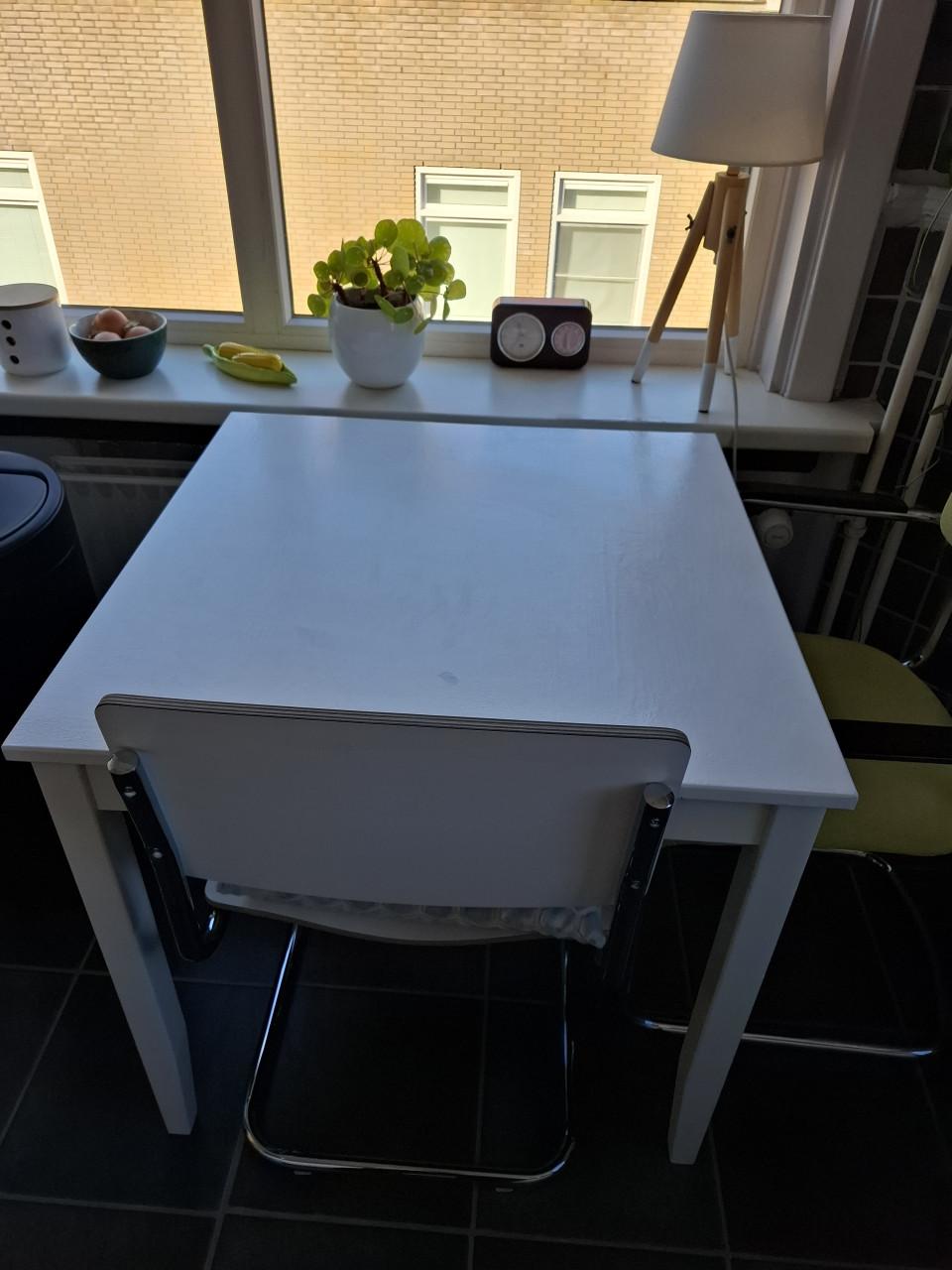 Tafel met stoel