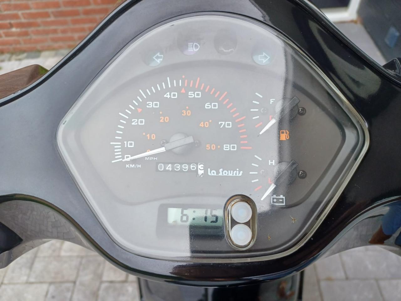 Te koop scooter LA SOURIS SOURINI 45km/h