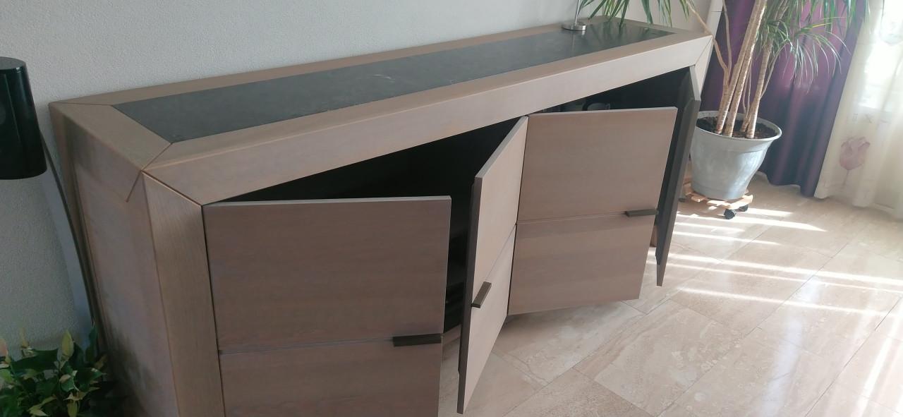 Gratis af te halen: Groot dressoir, grijs-eiken met hardstenen plaat