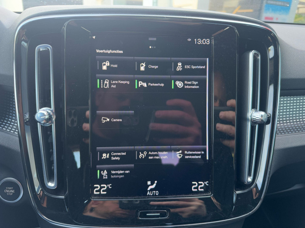 Volvo XC40 1.5 t4 recharge r-design expression