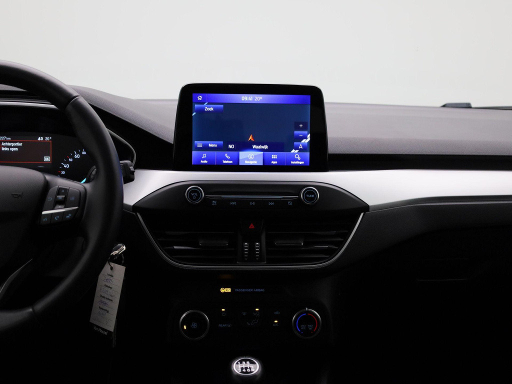 Ford Focus 1.0 ecoboost trend edition business navigatie - parkeersensoren 