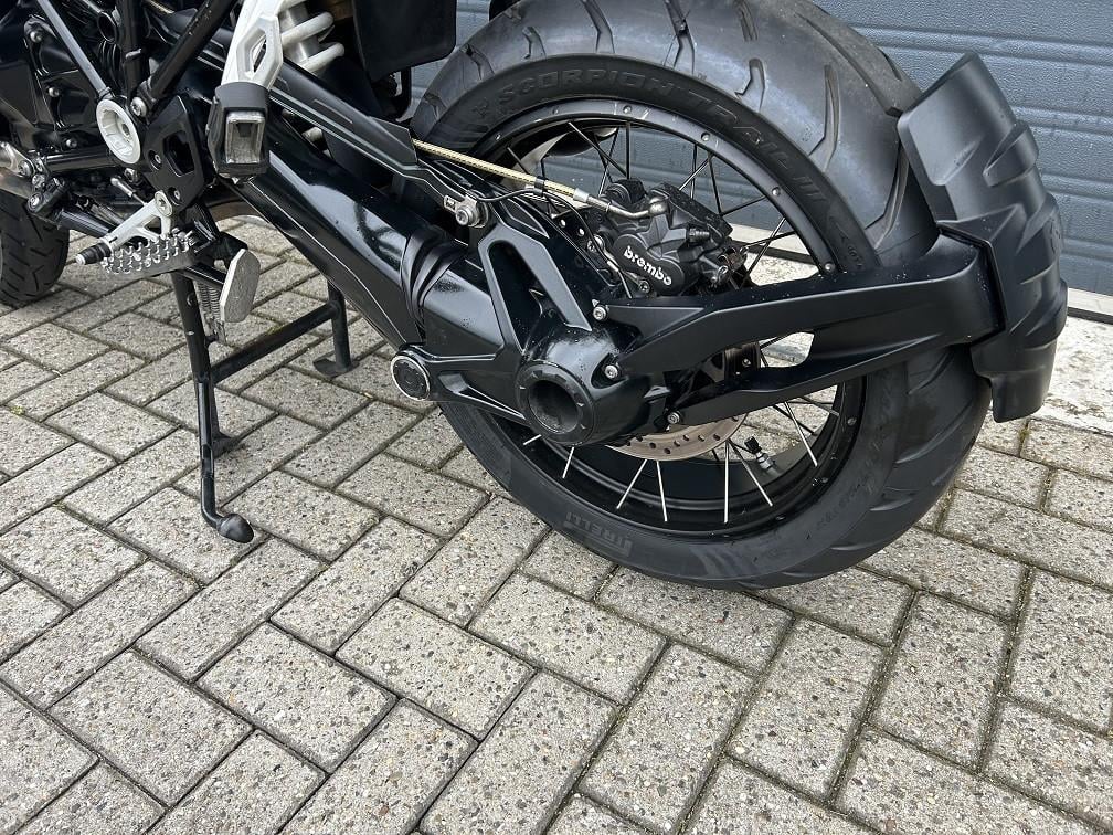 Nette BMW R1200GS Adventure '14 met 121 dkm, vol opties, dealer ond. €8950