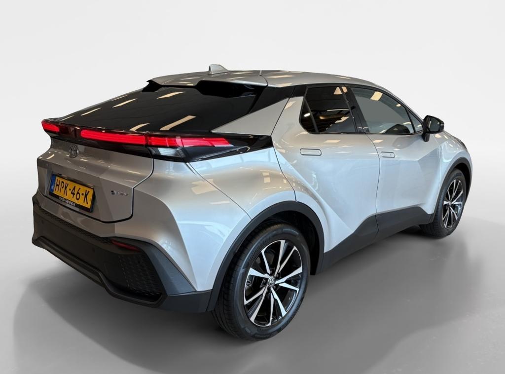 Toyota C-hr 1.8 hybrid 140 dyn