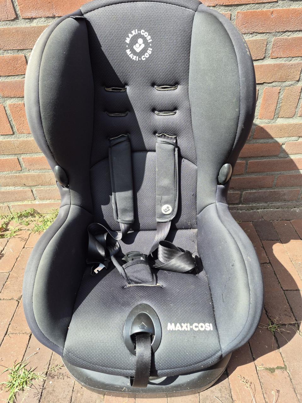 Maxi-cosi priori SPS