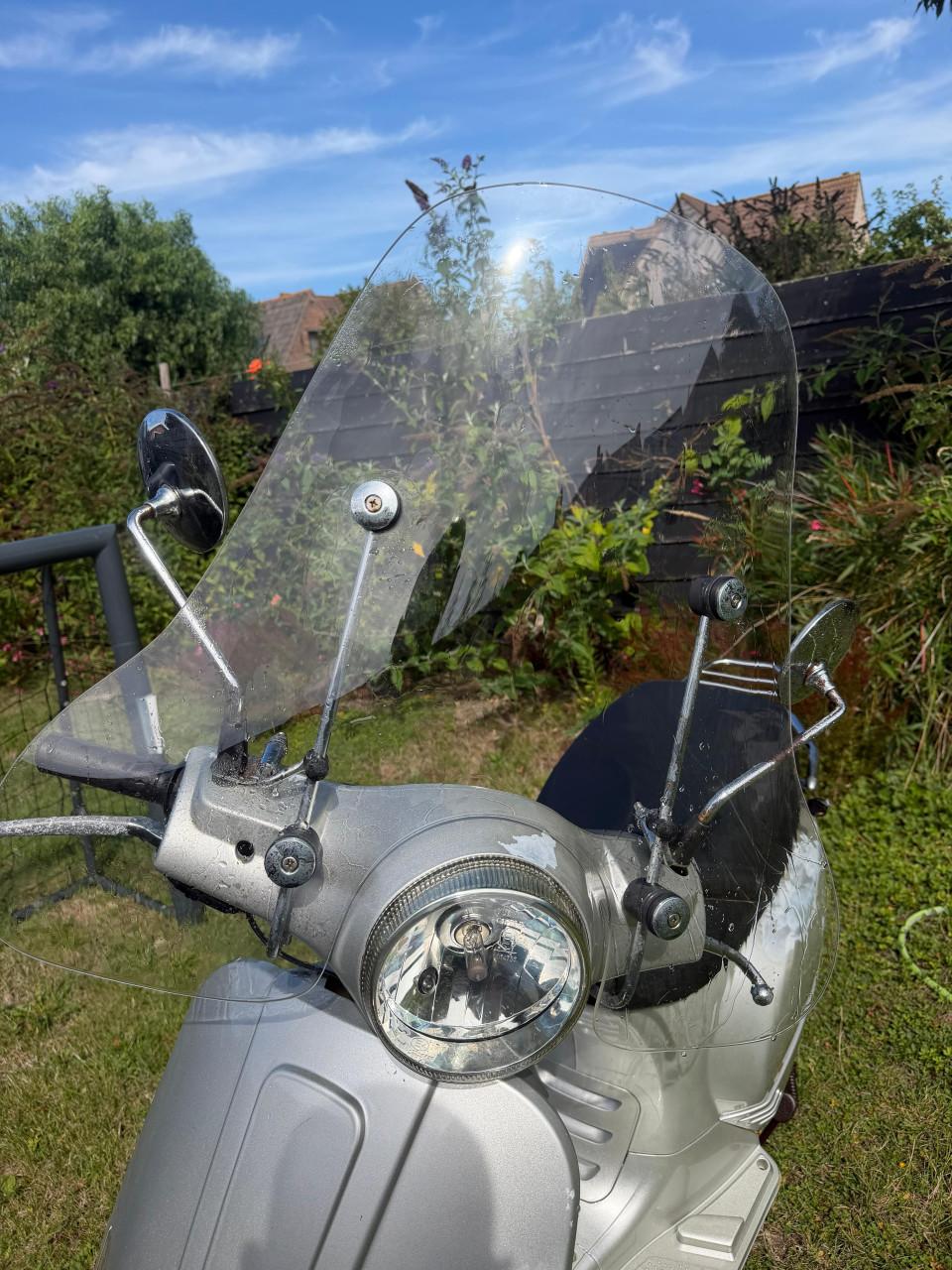 BTC IVA Lux 50 scooter