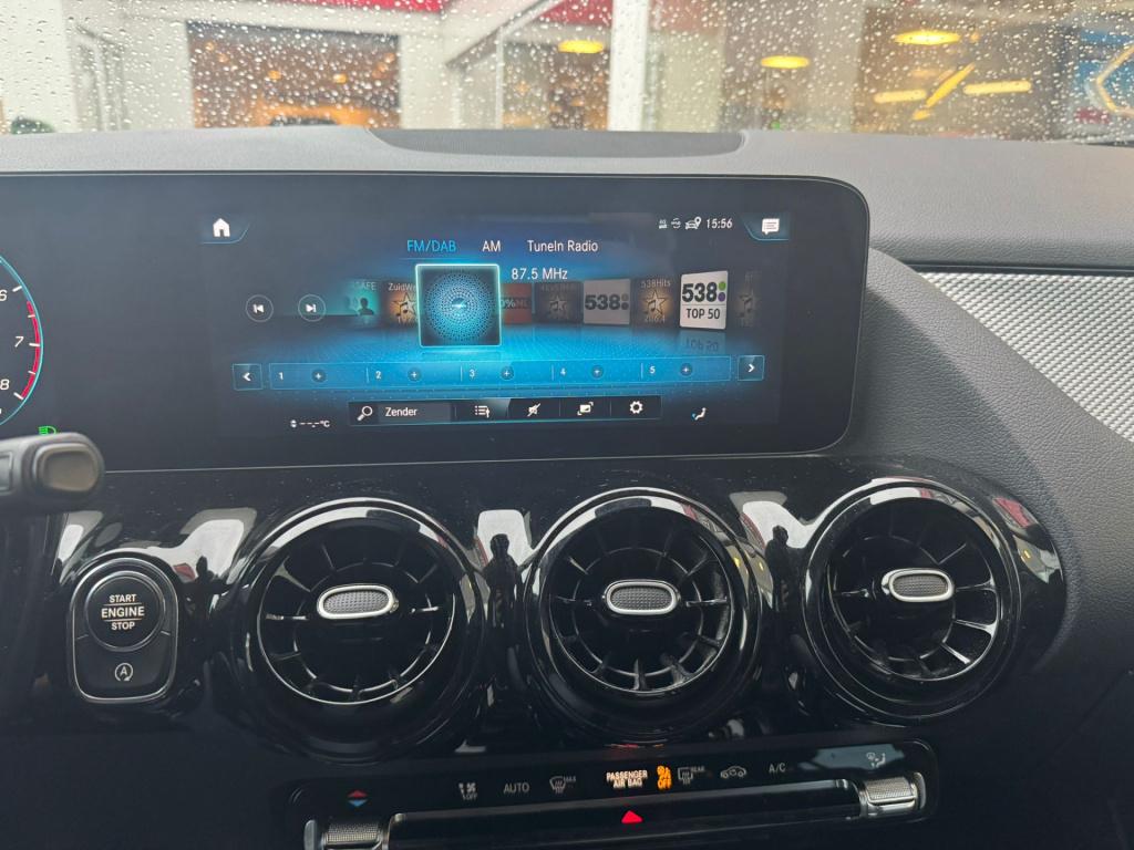 Mercedes-Benz Gla-klasse 180 business solution