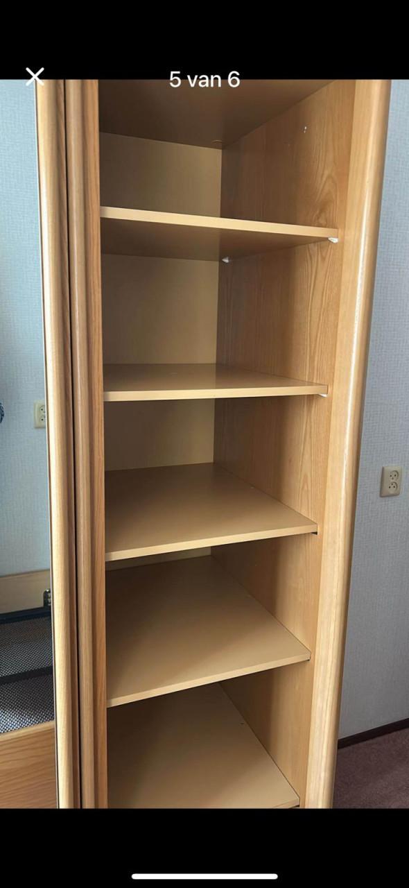 Slaapkamer seniorenbed met kast