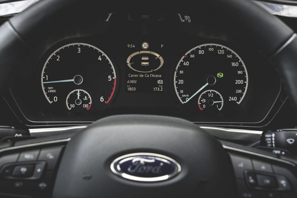 Ford Tourneo Connect 1.5 ecoboost phev l1 titanium | 5-persoons | nieuw te 