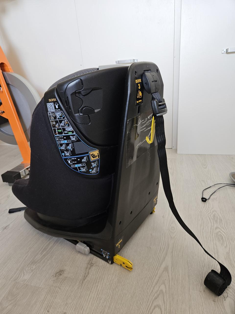 Autostoel Maxi Cosi AxissFix, zwart, draaibaar, 61 cm - 104 cm