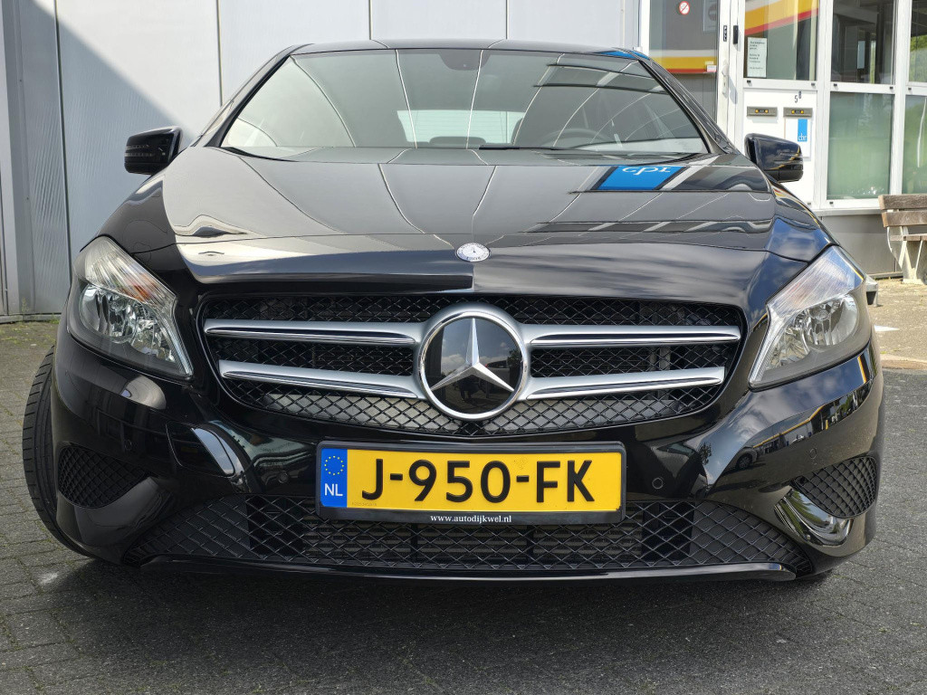 Mercedes-Benz A-Klasse 180 ambition urban-pakket slechts 83.000 km!!