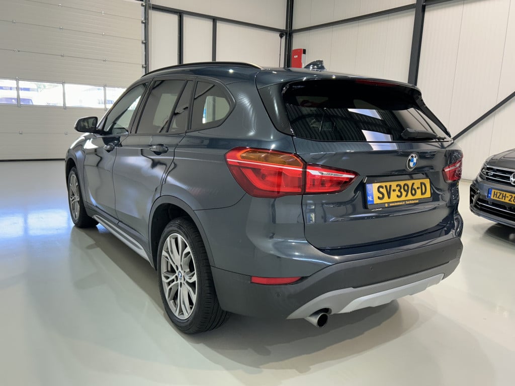 BMW X1 sdrive18i high executive