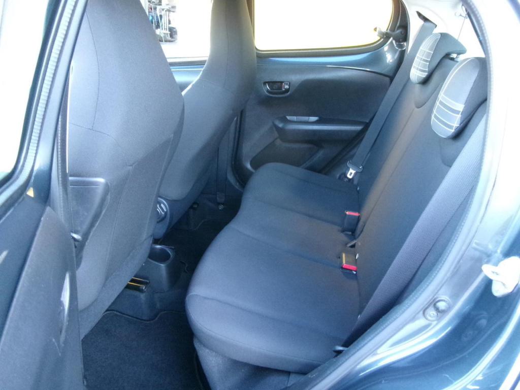 Peugeot 108 1.0 vti 5-drs, airco, bluetooth, 67000km. btw