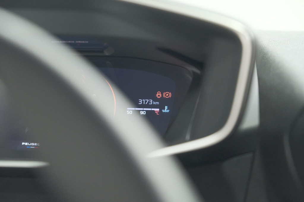 Peugeot 2008 puretech 130 eat8 gt | 360 camera | stoelmassage | adaptieve c