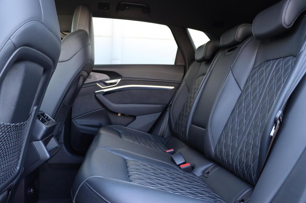 Audi E-tron 55 quattro s edition 95 kwh 408pk