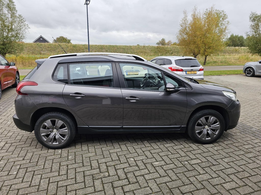 Peugeot 2008 1.2 puretech blue lion
