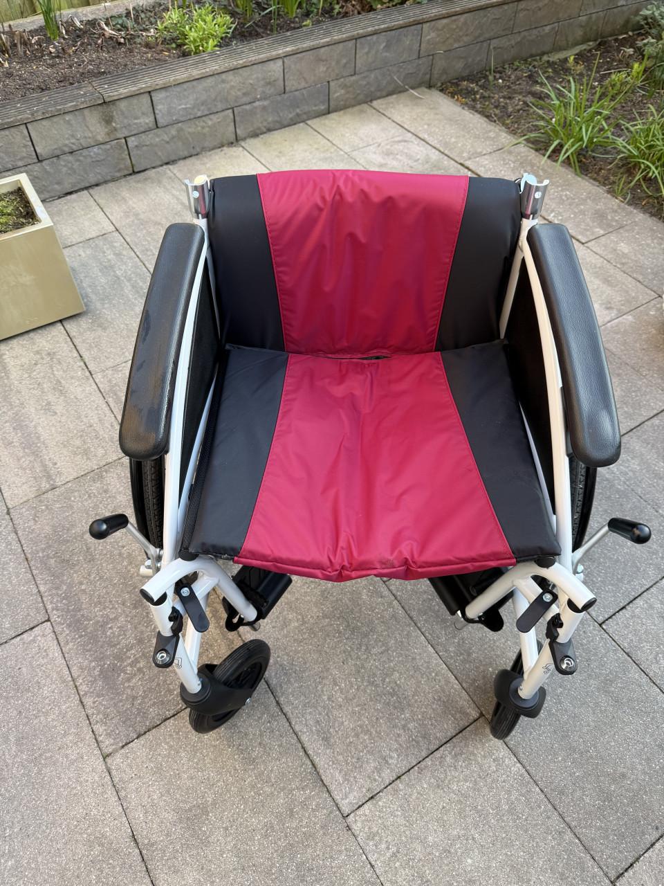 ROLSTOEL LICHTGEWICHT OPVOUWBAAR