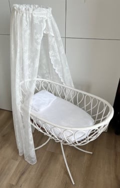 Babywieg + Babynestje + Luieremmer + Wipstoel