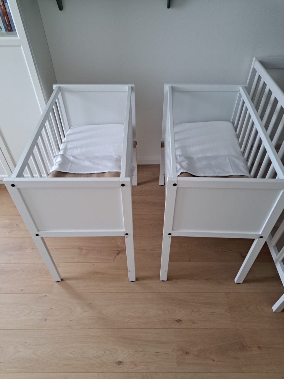2 wiegjes aangeboden