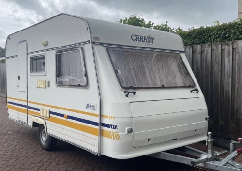 Superleuke Chateau Caratt 384 incl voortent, luifel en fietsendrager