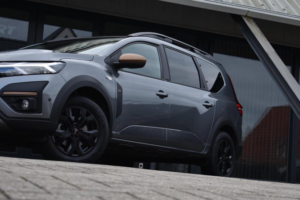 Dacia Jogger 1.6 hybrid 140 extreme 7p. | stoelverwarming | nap | apple car