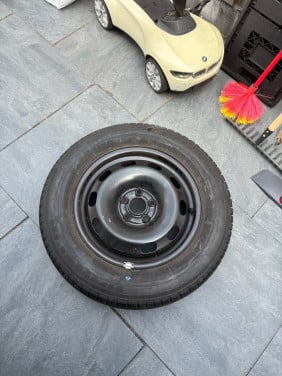 Autoband met velg