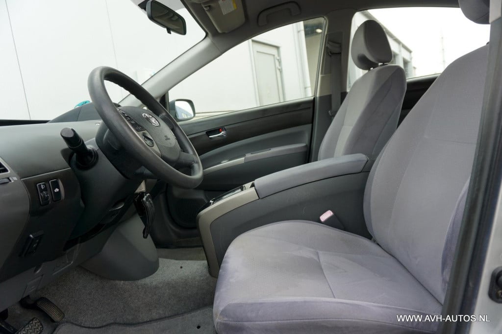Toyota Prius 1.5 vvt-i