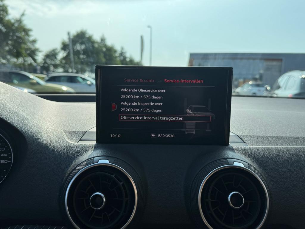 Audi Q2 1.4 tfsi s-line * 1e eigenaar * dealer onderhouden * black pack