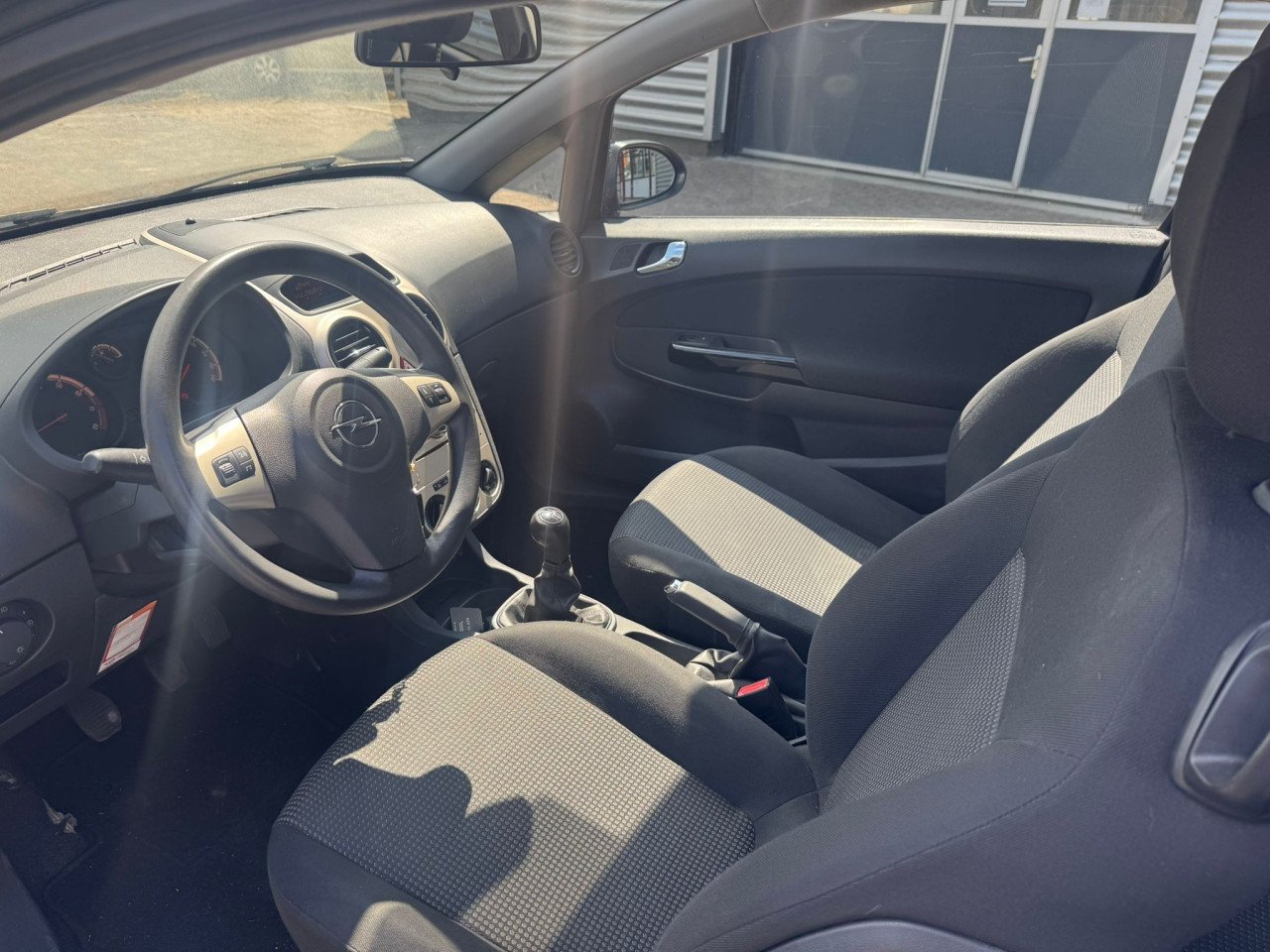 Opel corsa 2009  1750 euro