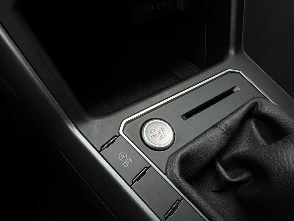 Volkswagen Polo 1.0 tsi highline * virtual cockpit * keyless * camera