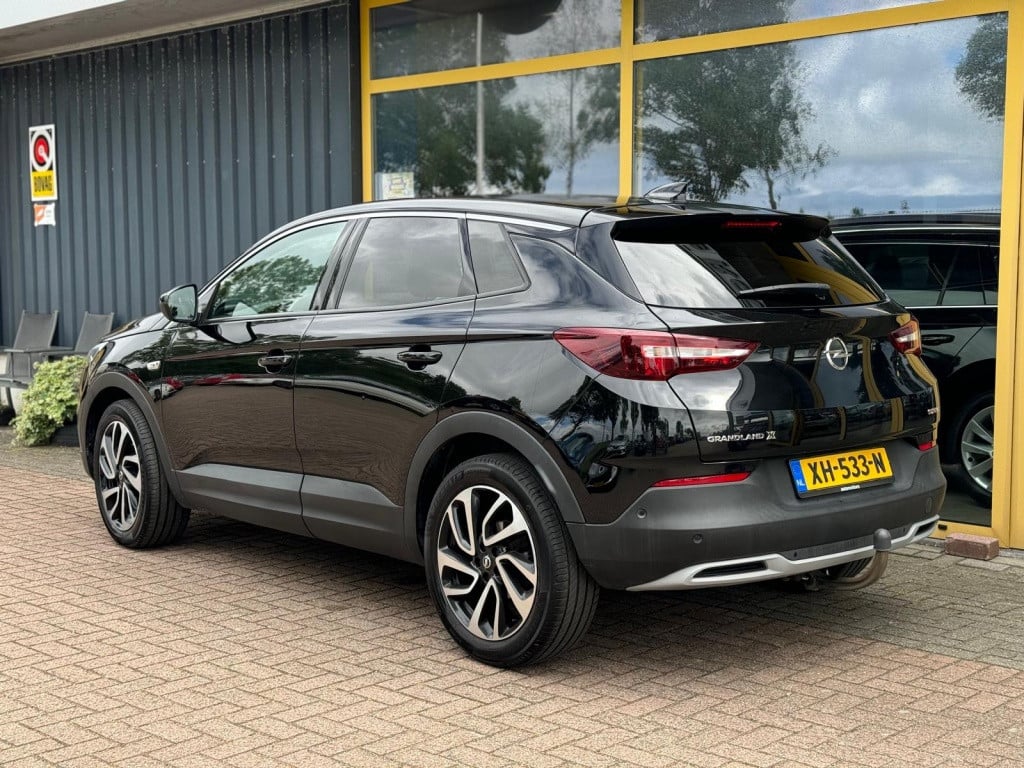 Opel Grandland X 1.2 turbo bus. ex.