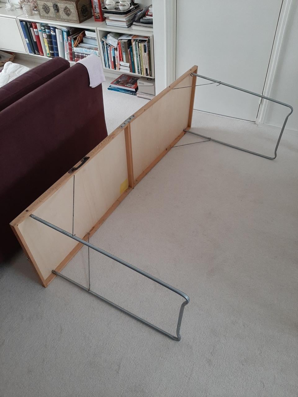 Opklapbare behangtafel.