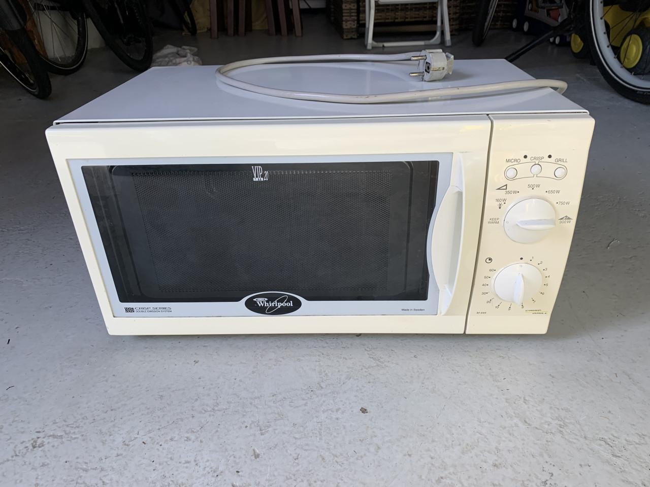 Magnetron met glazen draaiplateau.