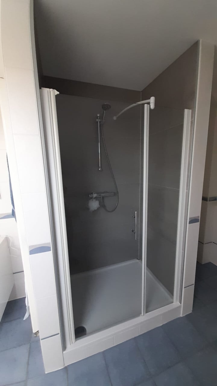 Douchbak met glazen deur