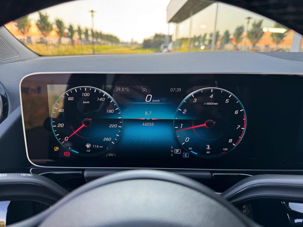Mercedes-Benz B-Klasse 180 style automaat , achteruitrijcamera