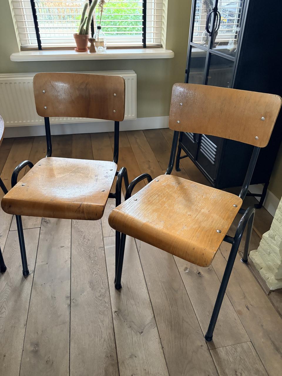 Vintage schoolstoelen - 8 stuks!